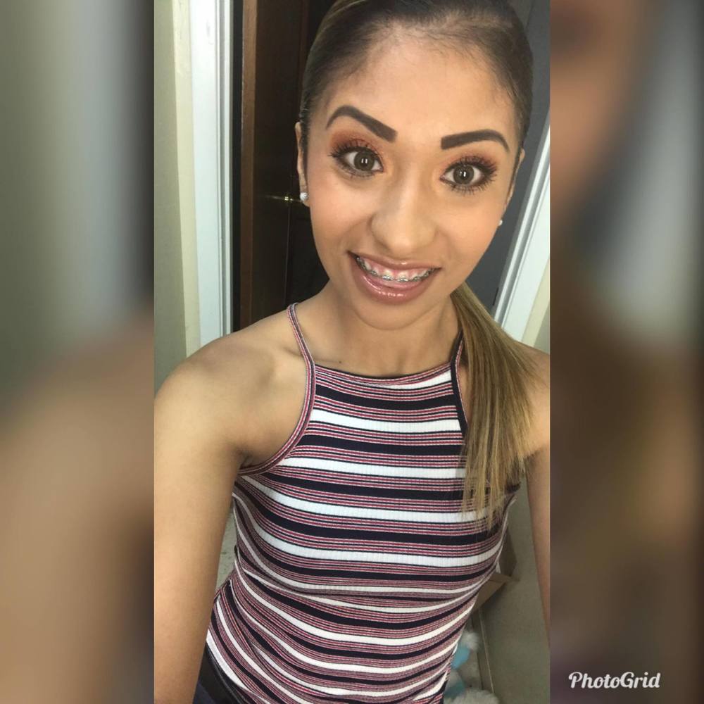 Meet your Posher, Paola